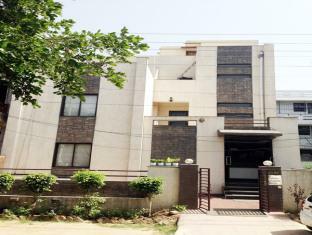 Pacific Inn Gurgaon Sec 41 Delhi  Luaran gambar
